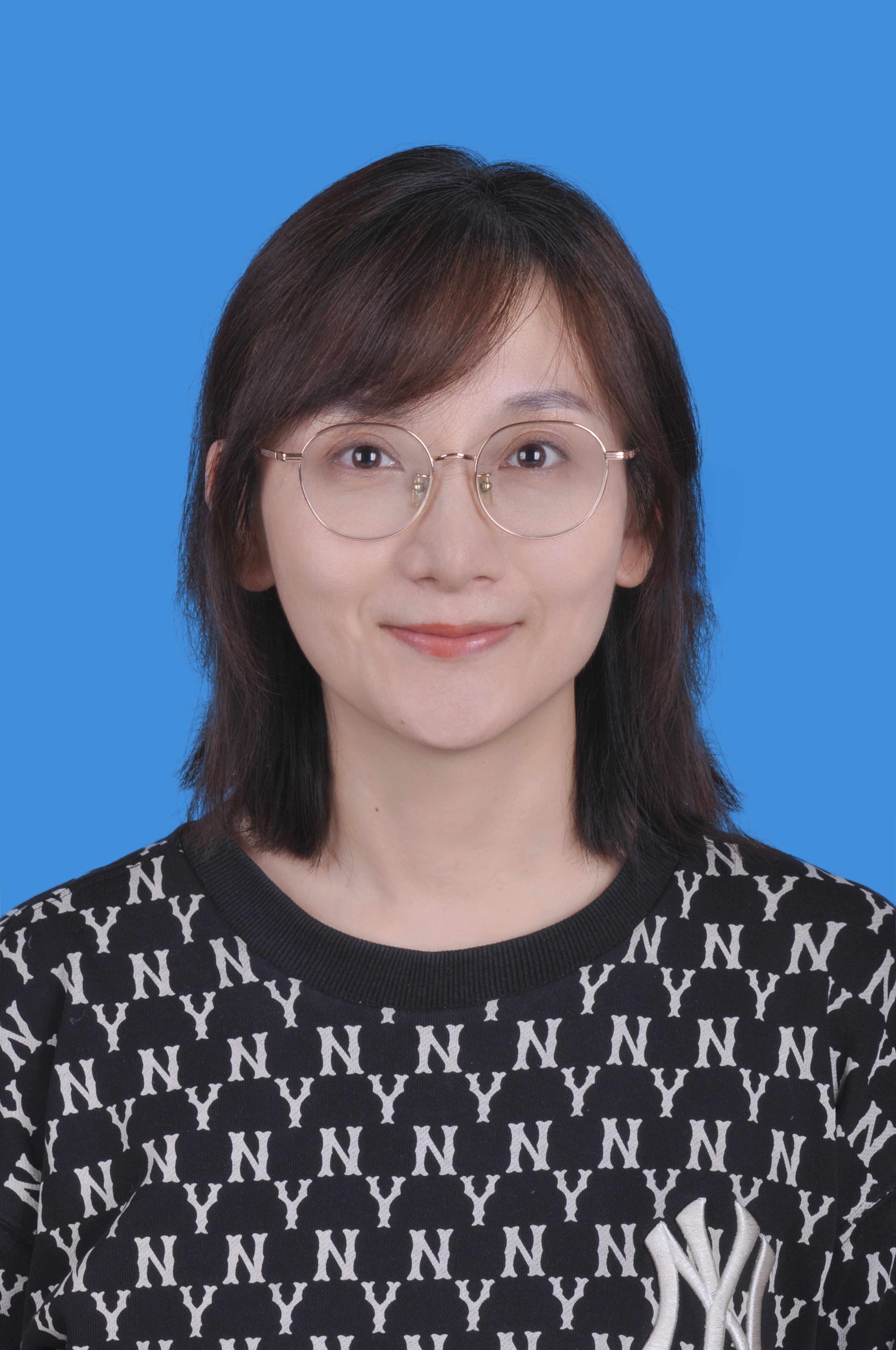陈妍1寸照20241028.jpg